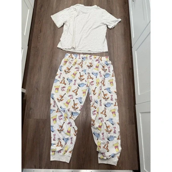 Disney Winnie the Pooh Pajama Set Size L‎ Sleepwear Loungewear - Picture 3 of 5